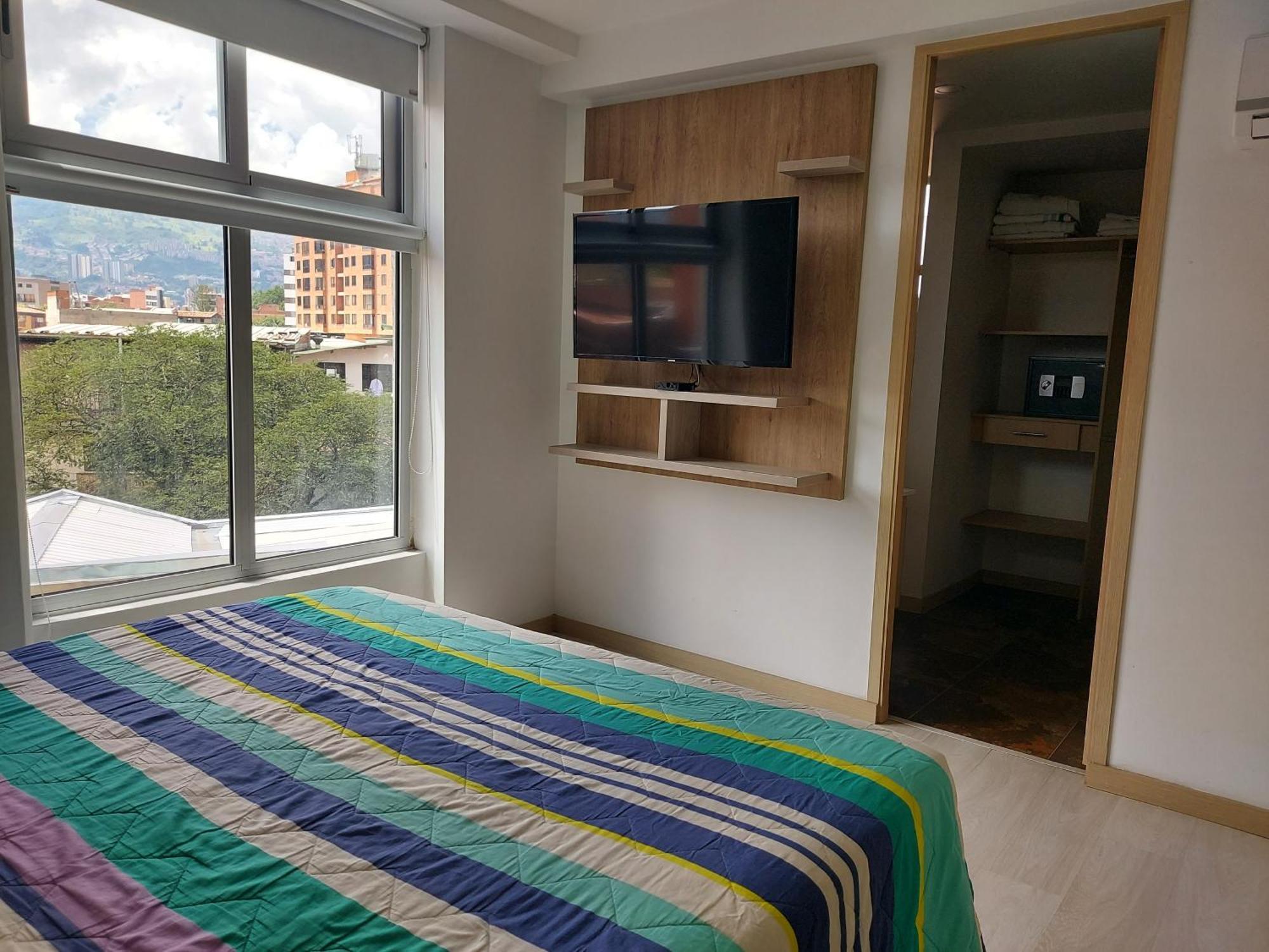 San Peter Apartments Medellin Bagian luar foto